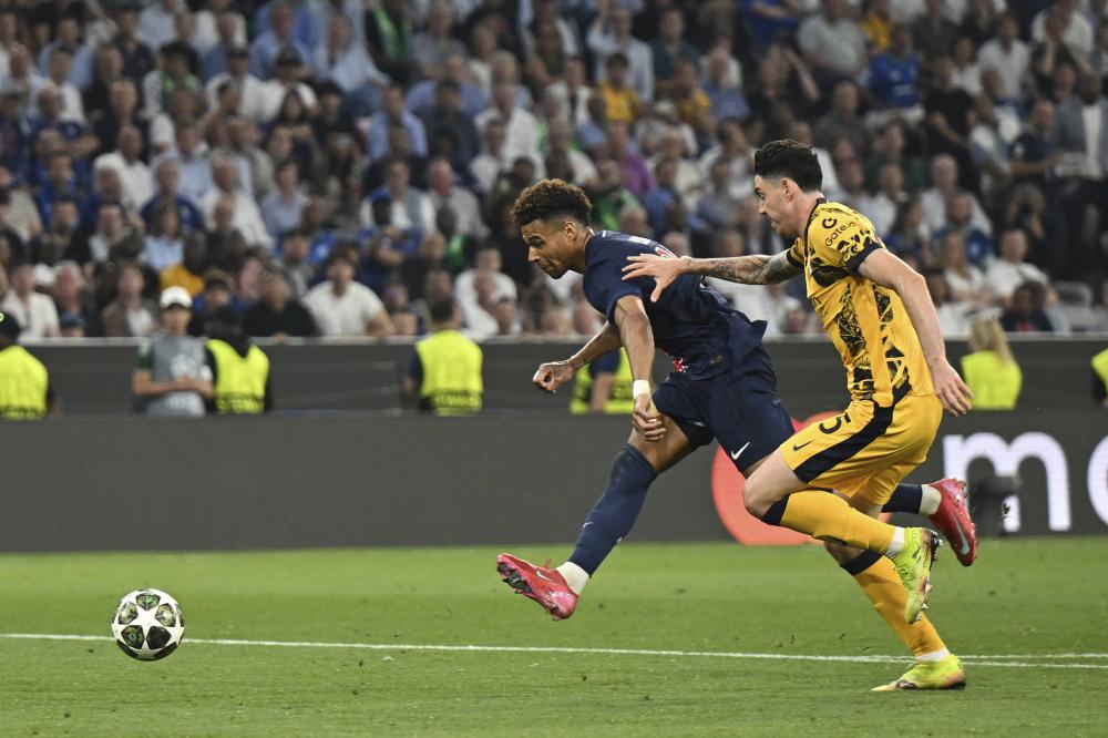 欧冠赛场精彩瞬间：巴萨2-1战胜尤文图斯,