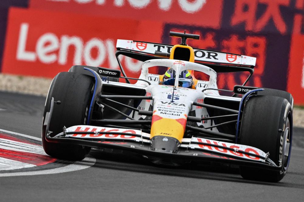 意媒：斯帕莱蒂想买中场，目标弗拉泰西、泽林斯基或法乔利